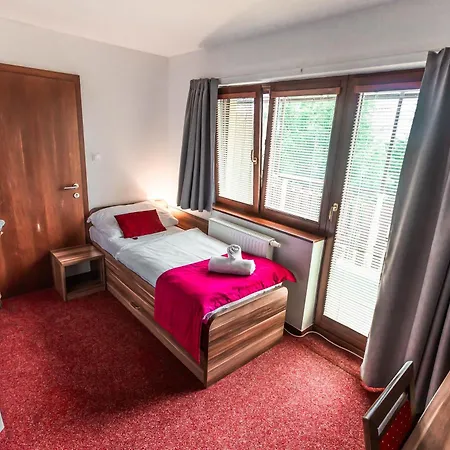 Avalanche Hotel